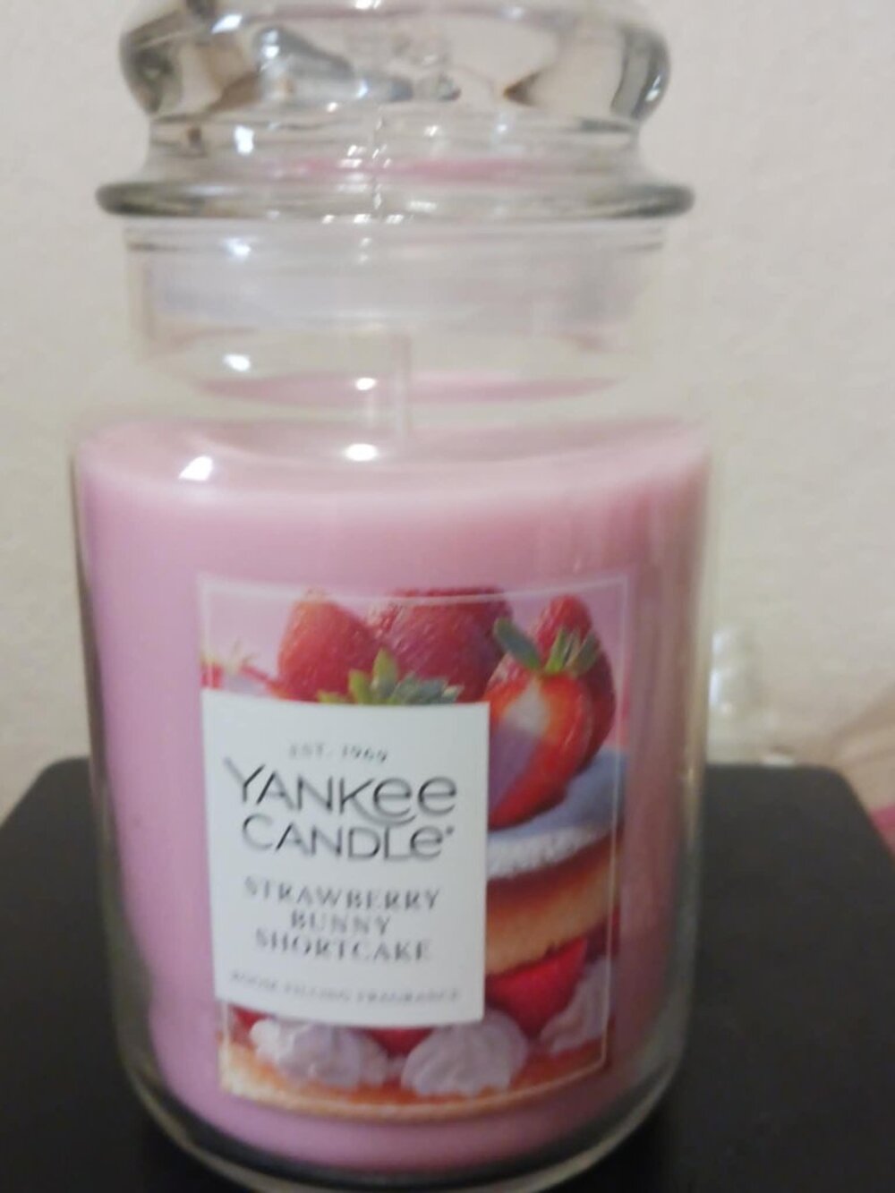 Yankee Candle Strawberry Bunny Shortcake Large Jar Candle 22oz NEW Cosmetic Flaw